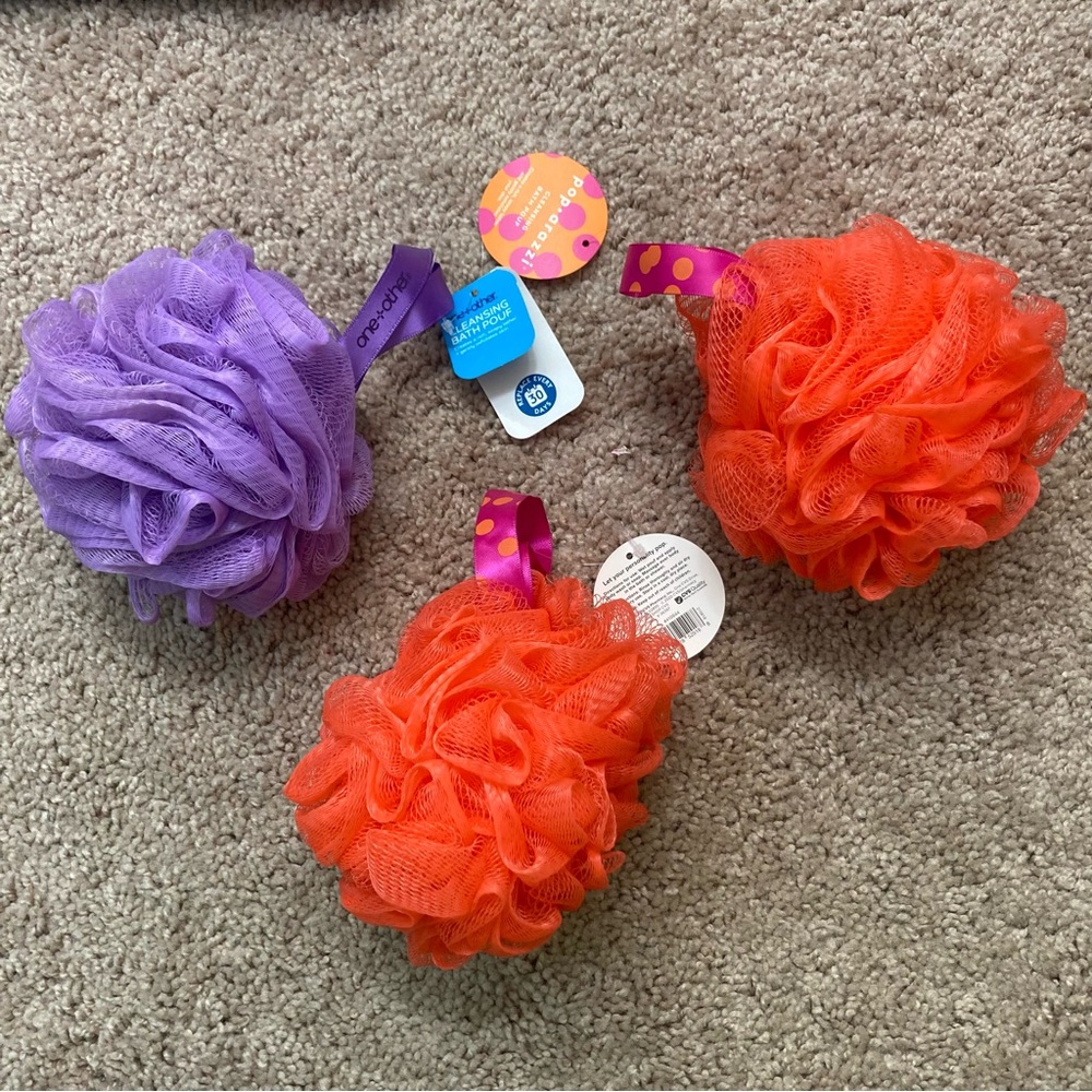 CLEANSING BATH POUF Lot Of 3 NEW Creates Rich, Soapy Lather & Gently Scrubs